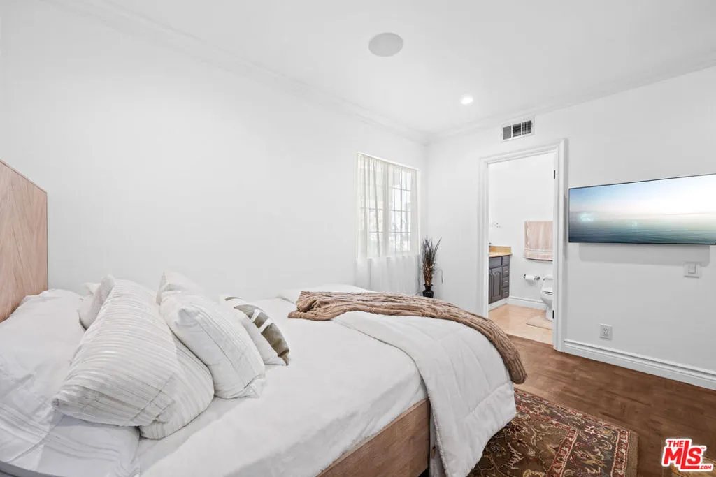 2563 Hutton Drive, Beverly Hills, California 90210 home-pic-29